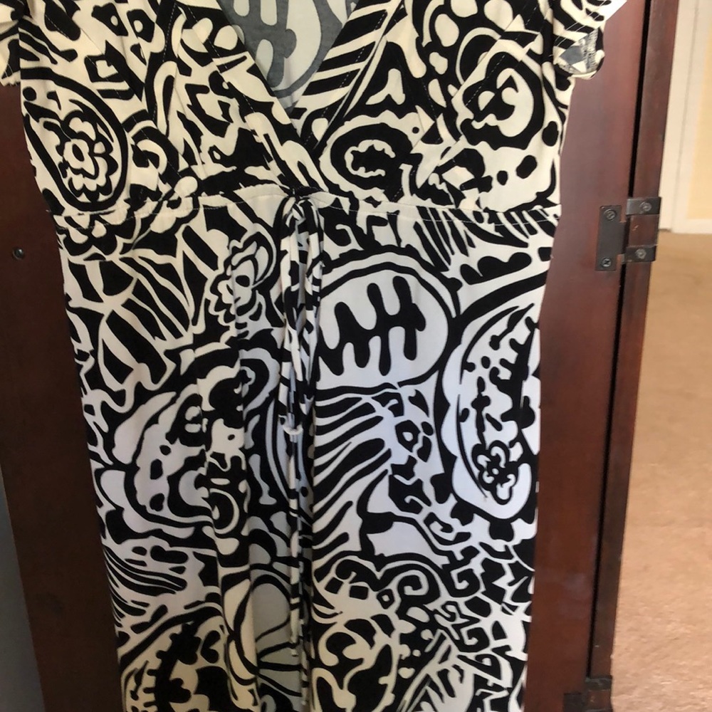 Dress - Picture 3 of 3
